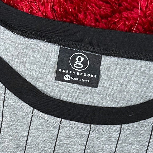 Garth Brooks World Tour 3/4 Sleeve Tee Grey Black XL In Pieces Chase No Fences - Picture 3 of 5